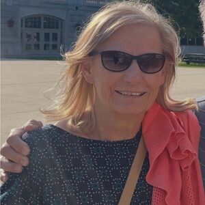 Meet your Posher, Dolores